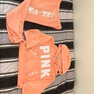 S Pink Brand Comfy outfit